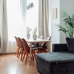 Altbaujuwel Auf Dem Kassberg, Sonniger Balkon, Wifi, Ruhig, Modern * Chemnitz